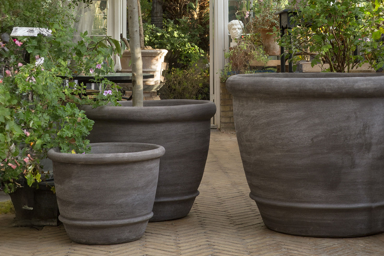 Bergs Potter Outdoor Large Pots in raw terracotta in grey Size Ø60/45, Ø80/62 and Ø105/80