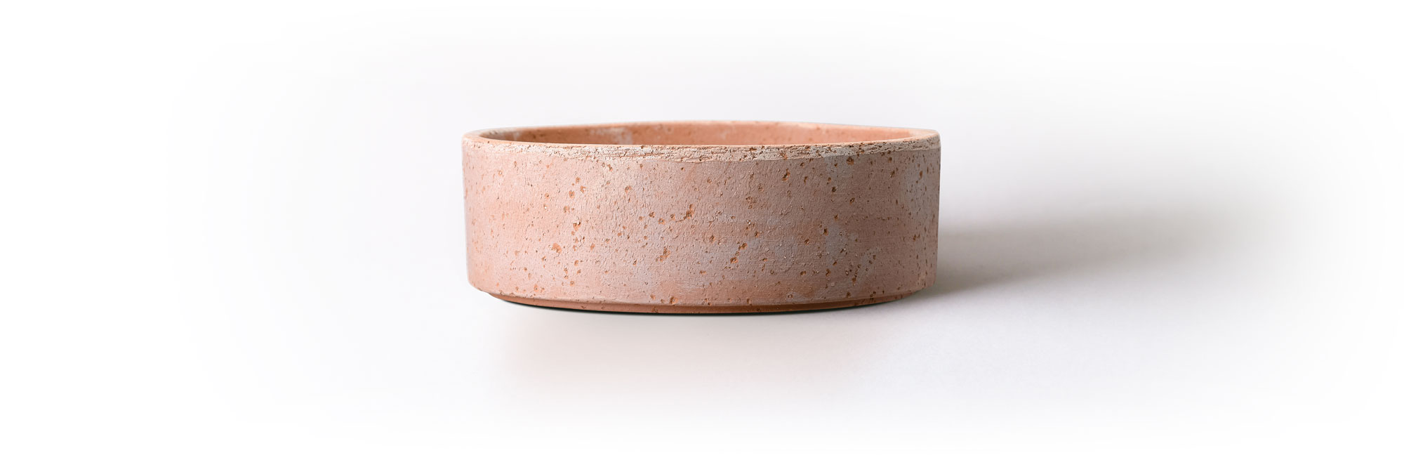 Bergs Potter. Hoff Saucer. Rosa Raw terracotta. Indoor and outdoor