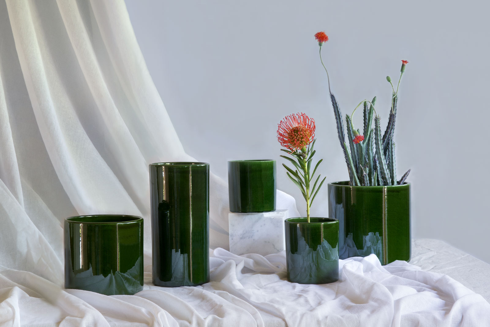 Bergs Potter interior Romeo Vase H24 Emerald Green with Romeo Cover Pots Ø13 and Ø19 Emerald Green