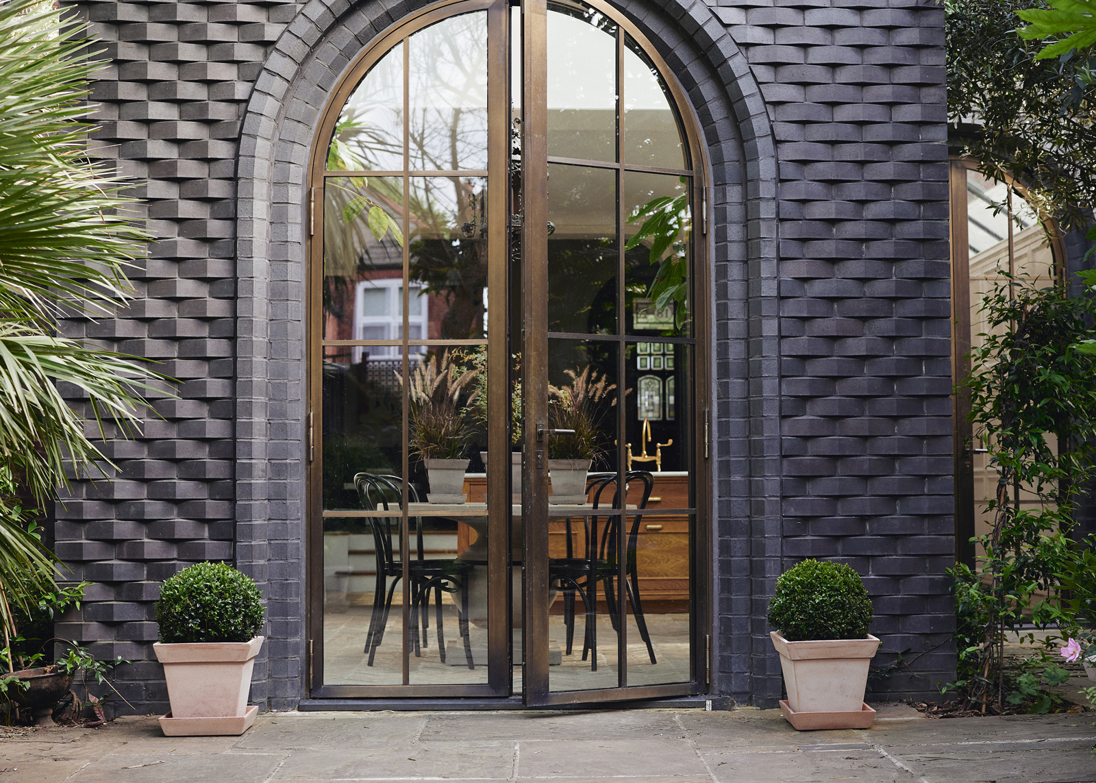 Gaia Rosa Ø30 Rosa Terracotta and Ø21 Grey Terracotta