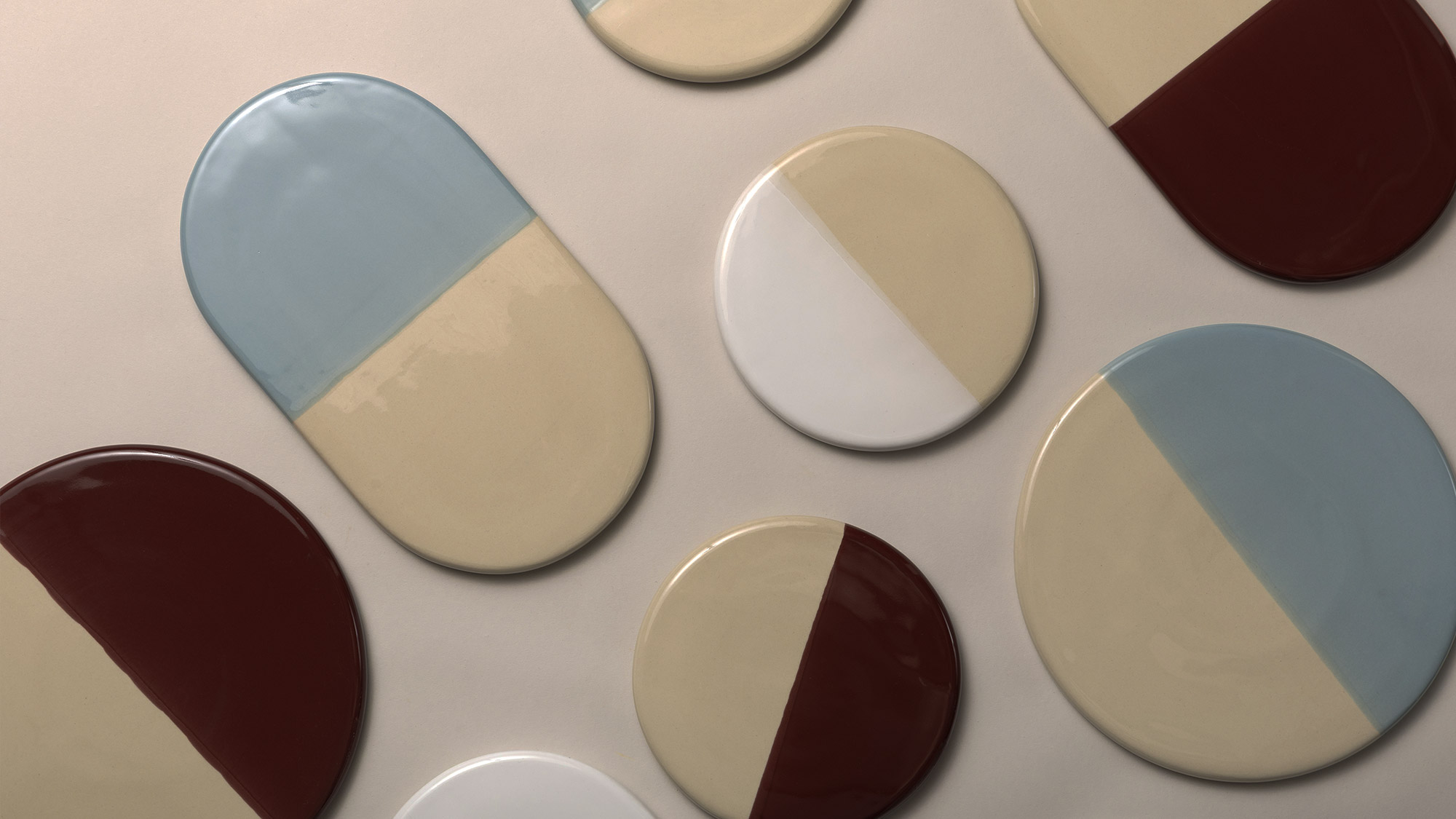 Nuna stoneware coasters in glazed ceramic by Bergs Potter